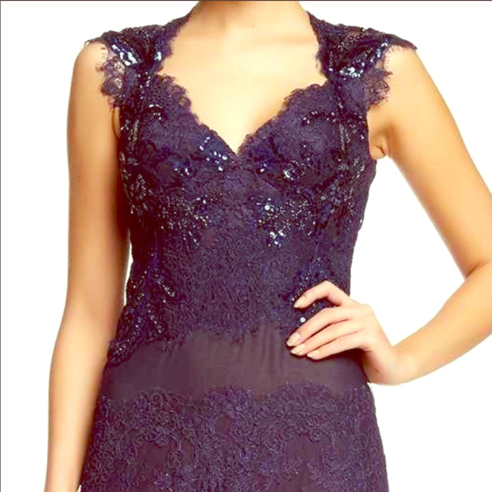 Marchesa Note V-neck Lace Navy gown